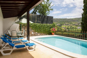 Casa de São Bernardo by LovelyStay